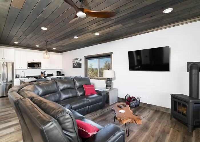 Overlook Cabin. Romantic Views Fire Pit/Hot Tub & Zion Adventure