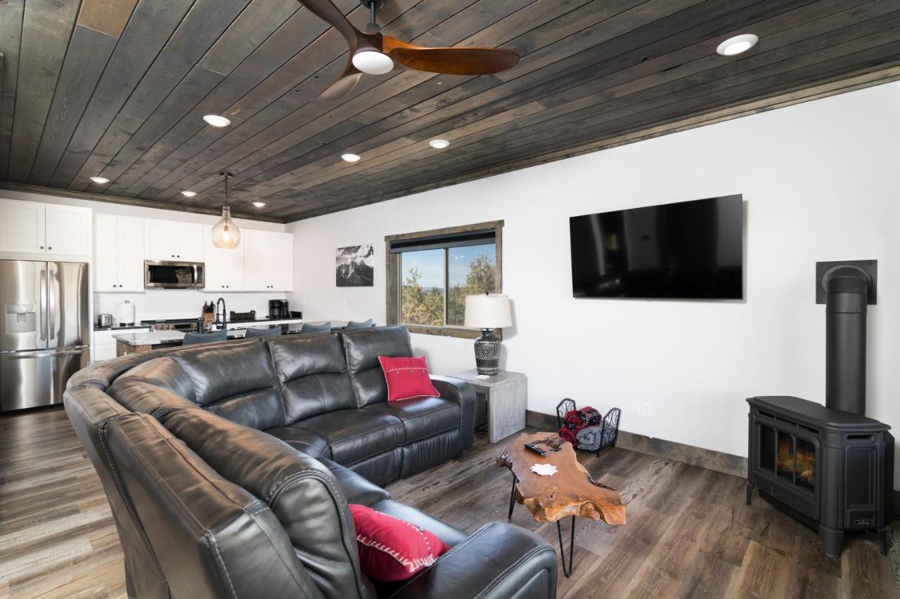 Overlook Cabin. Romantic Views Fire Pit/hot Tub & Zion Adventure *